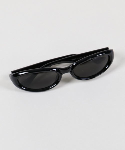 SPINNS(スピンズ)の「オーバル型スリムカラーサングラス/細身フレーム/韓国・Y2Kファッション/ユニセックス(サングラス・メンズ・ピンク/ホワイト/イエロー/ブラック・ONESIZE)」の8枚目の写真