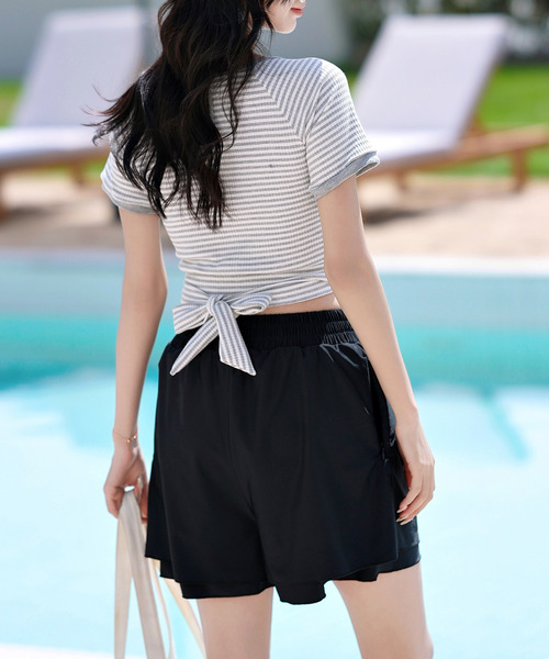 TeddyShop（テディショップ）の「レディース水着 半袖ボーダー柄ホルターネックバックリボンクロップドビキニ 上下2点セット【WEB限定】（水着・レディース・ネイビー/ブラック×ブラック/ブラック×グレー/ブラウン系その他/ブラック×グリーン・S/M/L）」の13枚目の写真