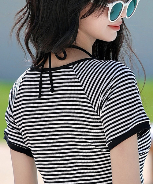 TeddyShop（テディショップ）の「レディース水着 半袖ボーダー柄ホルターネックバックリボンクロップドビキニ 上下2点セット【WEB限定】（水着・レディース・ネイビー/ブラック×ブラック/ブラック×グレー/ブラウン系その他/ブラック×グリーン・S/M/L）」の14枚目の写真