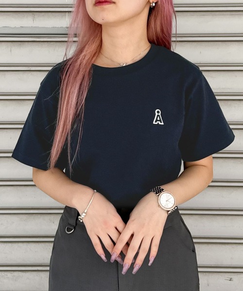 ALAND（エーランド）の「【UNISEX】ALAND／ALOGOワッペンT（Tシャツ/カットソー・レディース・ダークブラウン/ピンク/ネイビー/ホワイト/ブラック・SMALL/LARGE/MEDIUM）」の5枚目の写真
