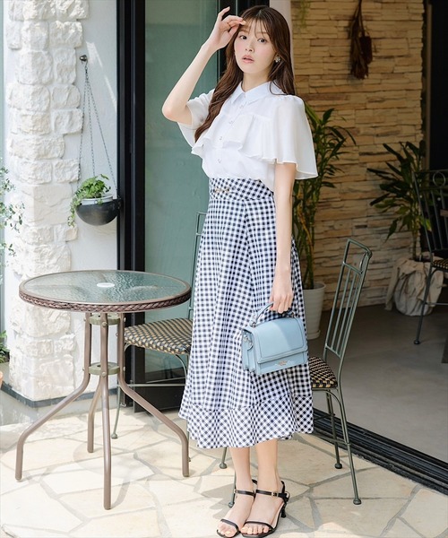 SWINGLE（スウィングル）の「ビットベルトヘム切替フレアスカート（スカート・レディース・ブラック系その他5/ネイビー/クリーム・FREE）」の2枚目の写真