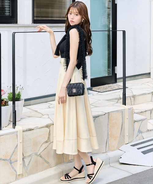 SWINGLE（スウィングル）の「ビットベルトヘム切替フレアスカート（スカート・レディース・ブラック系その他5/ネイビー/クリーム・FREE）」の6枚目の写真