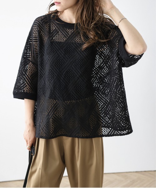 La-gemme(ラジェム)の「透かし編みサマートップス(Tシャツ/カットソー・レディース・ブラック/ホワイト・フリー)」の2枚目の写真