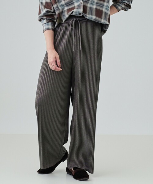 SHOO・LA・RUE（シューラルー）の「【高レビュー/洗える】ゆるリラックス プリーツイージーパンツ（その他パンツ・レディース・ダークグレー/ブラック/キャメル/ライトベージュ/ブルー系その他・02/03/04）」の3枚目の写真