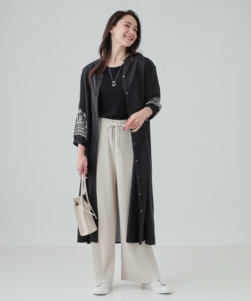 SHOO・LA・RUE（シューラルー）の「【高レビュー/洗える】ゆるリラックス プリーツイージーパンツ（その他パンツ・レディース・ダークグレー/ブラック/キャメル/ライトベージュ/ブルー系その他・02/03/04）」の6枚目の写真