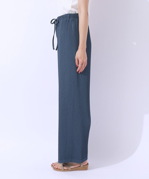 SHOO・LA・RUE（シューラルー）の「【高レビュー/洗える】ゆるリラックス プリーツイージーパンツ（その他パンツ・レディース・ダークグレー/ブラック/キャメル/ライトベージュ/ブルー系その他・02/03/04）」の13枚目の写真