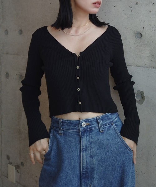 y/m by RIKA（イムバイリカ）の「リブ編みVネックコンパクト