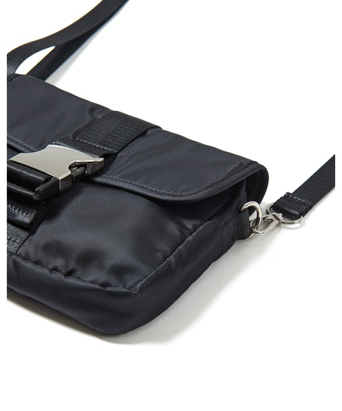 SOPHNET.（ソフネット）の「SMALL CROSSBODY BAG（ボディバッグ/ウエストポーチ・メンズ・ブラック/ブルー・FREE）」の6枚目の写真