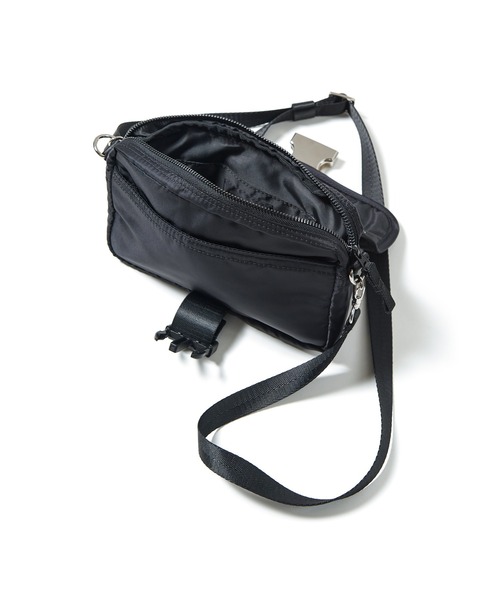 SOPHNET.（ソフネット）の「SMALL CROSSBODY BAG（ボディバッグ/ウエストポーチ・メンズ・ブラック/ブルー・FREE）」の7枚目の写真
