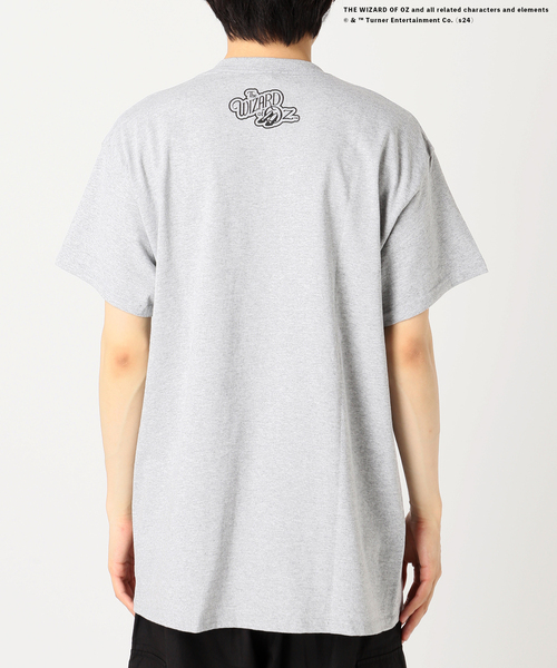 JOURNAL STANDARD relume（ジャーナルスタンダード　レリューム）の「THE WIZARD OF OZ / オズの魔法使い 別注 プリントTシャツ（Tシャツ/カットソー・メンズ・グレー/ブラック/ホワイト・MEDIUM/LARGE）」の16枚目の写真