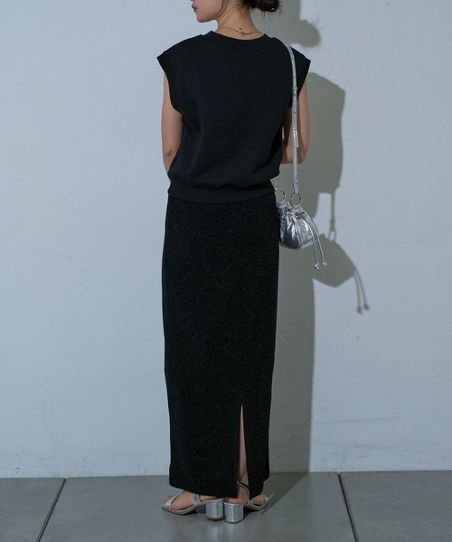 COLONY 2139（コロニートゥーワンスリーナイン）の「WEB・一部店舗限定 / Vネックスウエットベスト（ベスト・レディース・アイボリー/ブラック/チャコールグレー・FREE）」の20枚目の写真