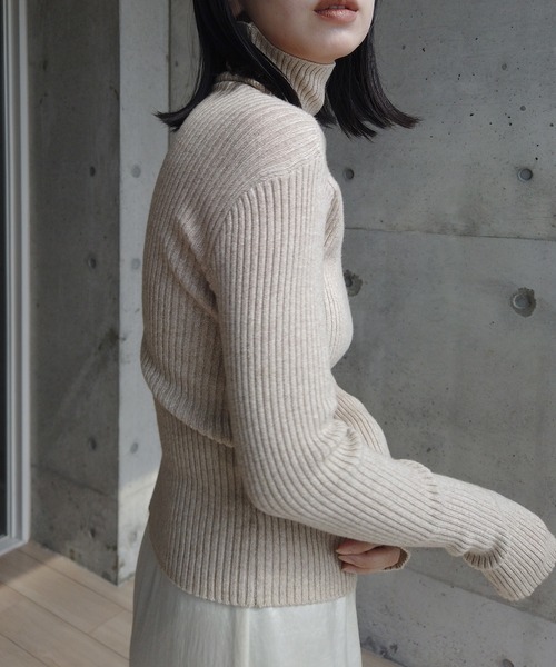 y/m by RIKA（イムバイリカ）の「MIXニットハイネックトップス（ニット/セーター・レディース・ベージュ/チャコールグレー/カーキ・FREE）」の8枚目の写真
