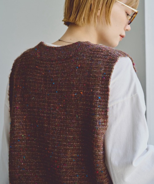 unclip（アンクリップ）の「トグルボタンニットベスト（ベスト・レディース・イエロー/ブラウン・FREE）」の4枚目の写真