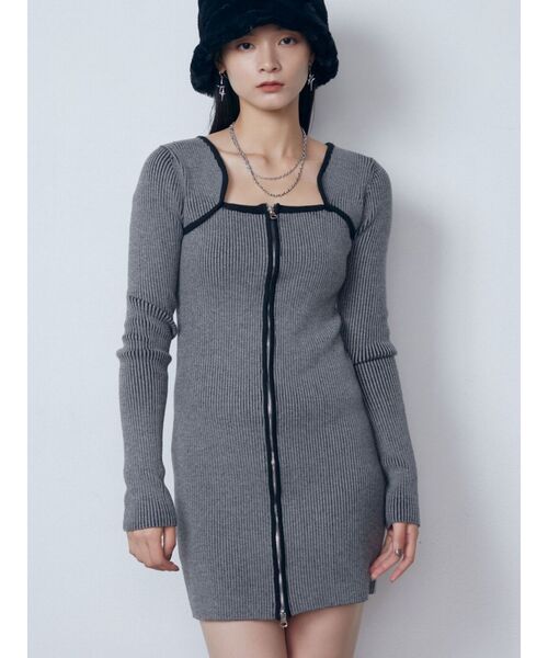 EMODA(エモダ)の「プレーティングリブジップワンピース(ワンピース・レディース・ベージュ/ブラック/グレー・FREE)」の4枚目の写真