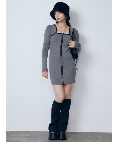 EMODA(エモダ)の「プレーティングリブジップワンピース(ワンピース・レディース・ベージュ/ブラック/グレー・FREE)」の7枚目の写真