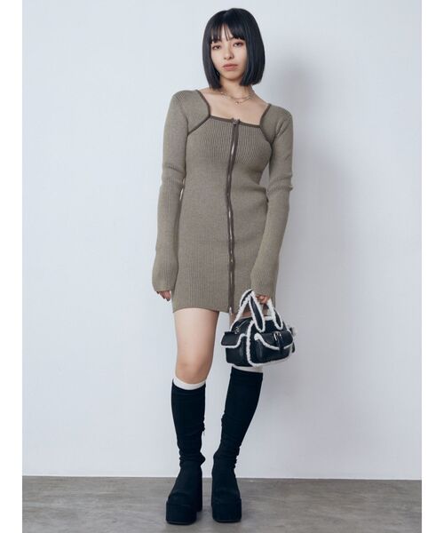 EMODA(エモダ)の「プレーティングリブジップワンピース(ワンピース・レディース・ベージュ/ブラック/グレー・FREE)」の14枚目の写真