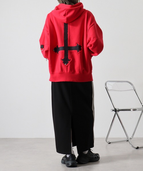 Dark cross pullover hoodie / 闇系クロスアップリケプルオーバーパーカー unisex（パーカー）｜RE730（アールイーセブンサーティー）