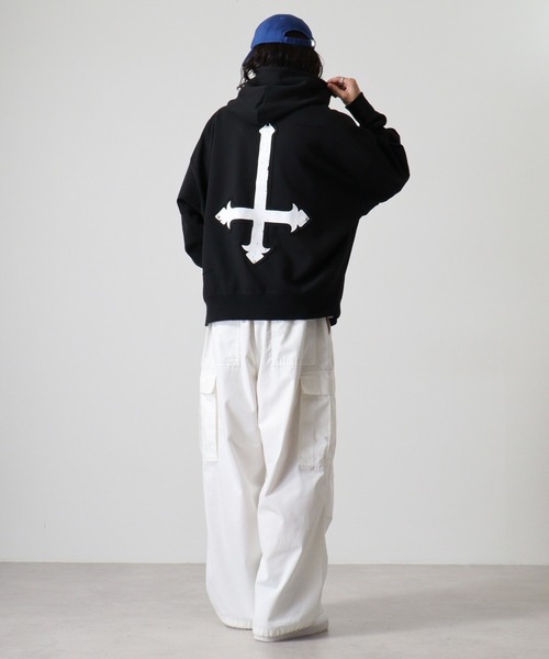 Dark cross pullover hoodie / 闇系クロスアップリケプルオーバーパーカー unisex（パーカー）｜RE730（アールイーセブンサーティー）