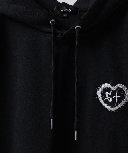 RE730(アールイーセブンサーティー)の「Dark cross pullover hoodie / 闇系クロスアップリケプルオーバーパーカー unisex(パーカー・メンズ・レッド/ブラック系2/ブラック系3・L/M/XL)」の19枚目の写真