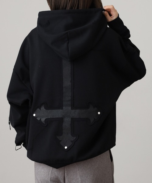 RE730(アールイーセブンサーティー)の「Dark cross pullover hoodie / 闇系クロスアップリケプルオーバーパーカー unisex(パーカー・メンズ・レッド/ブラック系2/ブラック系3・L/M/XL)」の13枚目の写真