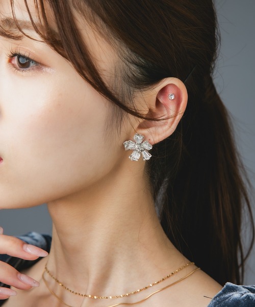 Os accessory(オズアクセサリー)の「【金属アレルギー対応】Os -オズ- ビーズフラワーピアス(ピアス(両耳用)・レディース・ゴールド/シルバー・FREE)」の9枚目の写真