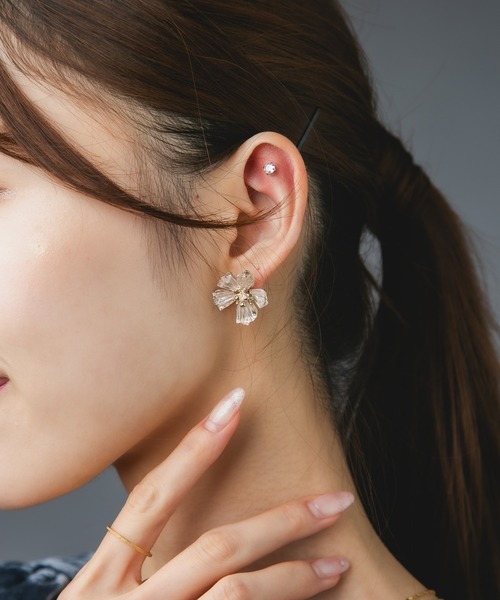 Os accessory(オズアクセサリー)の「【金属アレルギー対応】Os -オズ- ビーズフラワーピアス(ピアス(両耳用)・レディース・ゴールド/シルバー・FREE)」の11枚目の写真