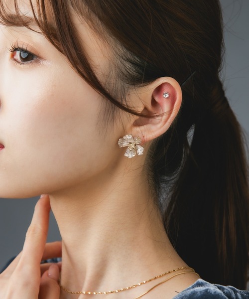 Os accessory(オズアクセサリー)の「【金属アレルギー対応】Os -オズ- ビーズフラワーピアス(ピアス(両耳用)・レディース・ゴールド/シルバー・FREE)」の13枚目の写真