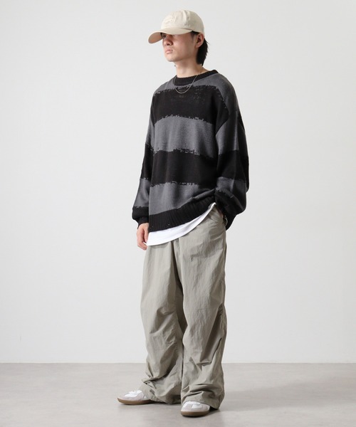 bike star（バイクスター）の「Distressed border crew knit / ダメージ加工ボーダークルーニット unisex（ニット/セーター・メンズ・ブラック×グレー/ホワイト×ブラック/ブラック×レッド・M/L）」の16枚目の写真