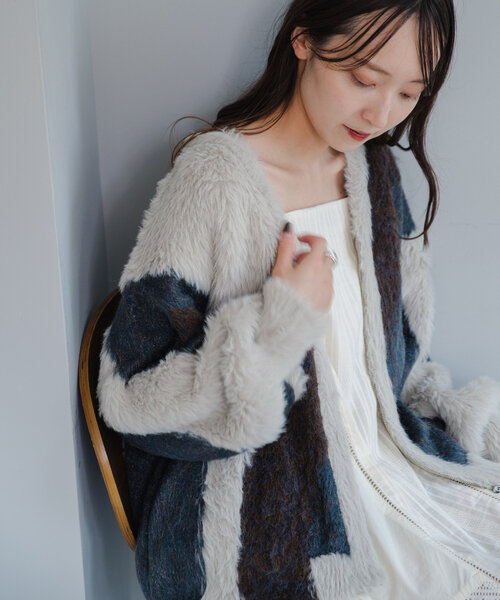 Kastane（カスタネ）の「*【前後2WAY】インターシャニットジップブルゾン（カーディガン/ボレロ・レディース・ピンク/ブラック/アイボリー・FREE）」の5枚目の写真