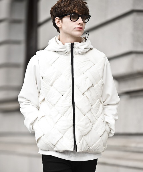 Buffalo Bobs(バッファローボブズ)の「TRANSFORM-INTRE(トランスフォーム イントレ)3WAY イントレ エコダウン ブルゾン(ダウンジャケット/コート・メンズ・ブラック/ホワイト・1-2/2-3/3-4)」の9枚目の写真