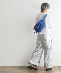 COMMON WARE（コモンウェアー）の「EM:cheek studs body bag スタッズボディバッグ（ボディバッグ/ウエストポーチ）」