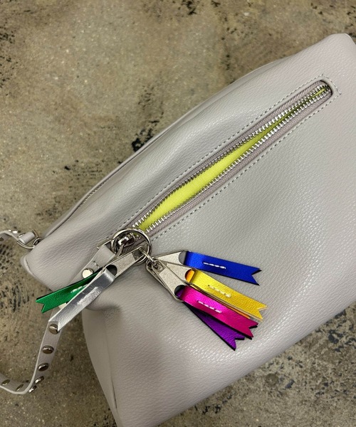 COMMON WARE(コモンウェアー)の「EM:cheek studs body bag スタッズボディバッグ(ボディバッグ/ウエストポーチ・レディース・ブラック/グレー/ブルー・FREE)」の18枚目の写真