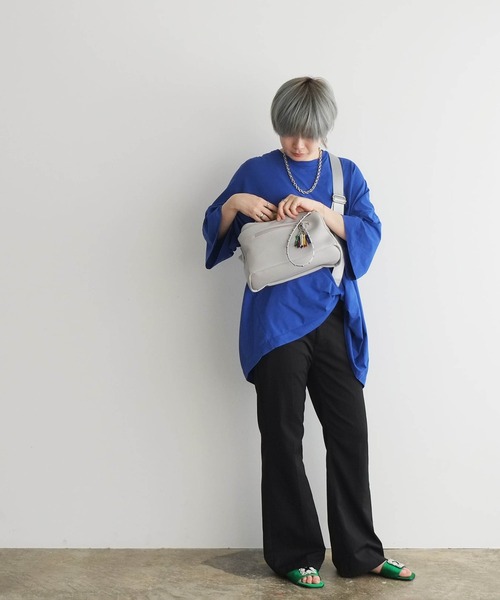 COMMON WARE(コモンウェアー)の「EM:cheek studs body bag スタッズボディバッグ(ボディバッグ/ウエストポーチ・レディース・ブラック/グレー/ブルー・FREE)」の9枚目の写真