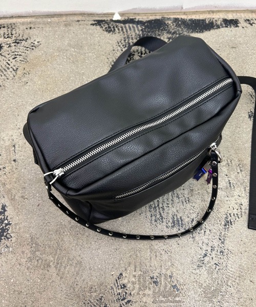 COMMON WARE(コモンウェアー)の「EM:cheek studs body bag スタッズボディバッグ(ボディバッグ/ウエストポーチ・レディース・ブラック/グレー/ブルー・FREE)」の15枚目の写真