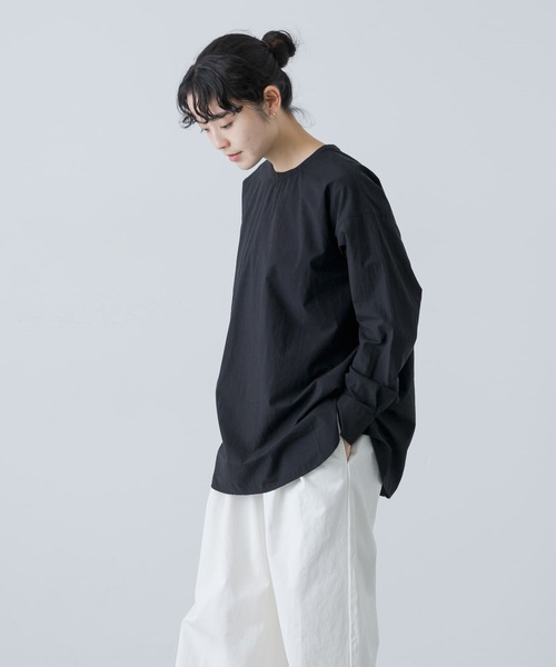 かぐれ（カグレ）の「クルーネックプルオーバーシャツ（シャツ/ブラウス・レディース・オフホワイト/ブラック・FREE）」の4枚目の写真