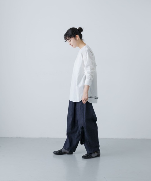 かぐれ（カグレ）の「クルーネックプルオーバーシャツ（シャツ/ブラウス・レディース・オフホワイト/ブラック・FREE）」の16枚目の写真