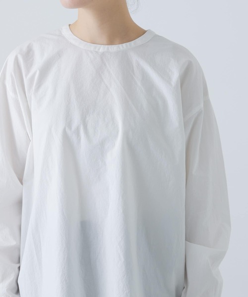 かぐれ（カグレ）の「クルーネックプルオーバーシャツ（シャツ/ブラウス・レディース・オフホワイト/ブラック・FREE）」の21枚目の写真