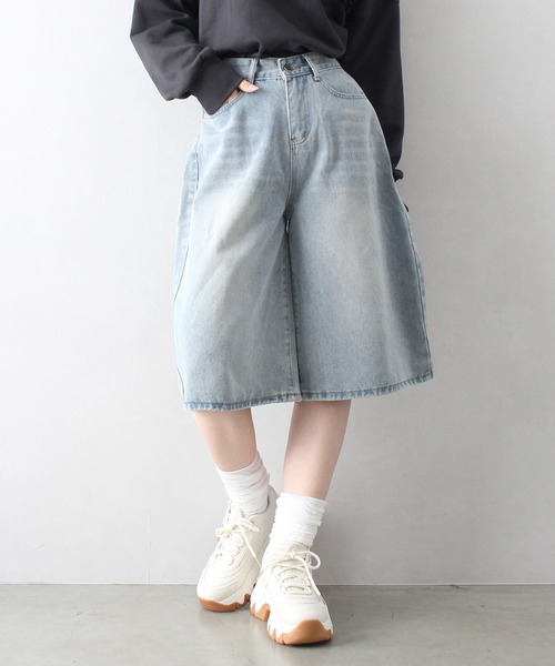 SpRay(スプレイ)の「デニムハーフパンツ(デニムパンツ・レディース・ライトブルー/ブルー・MEDIUM/LARGE)」の2枚目の写真