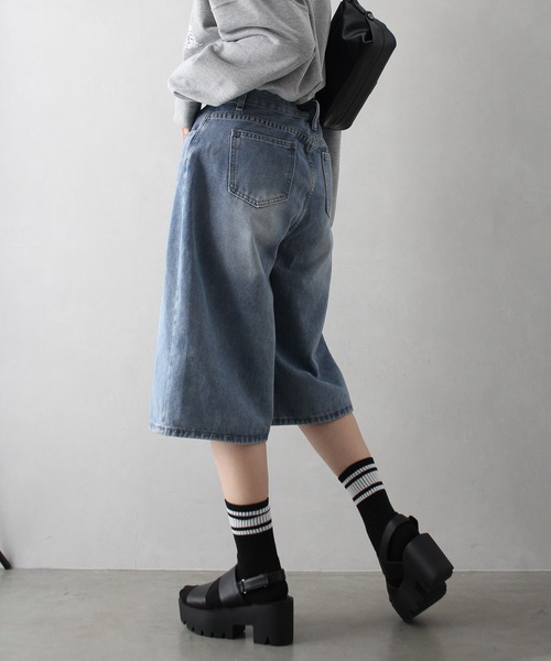 SpRay(スプレイ)の「デニムハーフパンツ(デニムパンツ・レディース・ライトブルー/ブルー・MEDIUM/LARGE)」の13枚目の写真