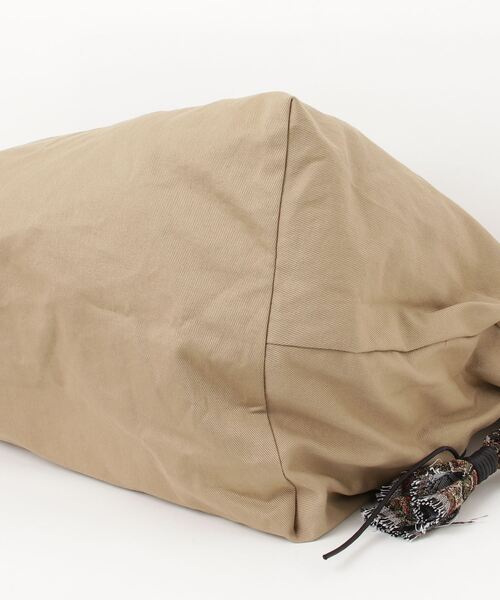 my beautiful landlet（マイビューティフルランドレット）の「【my beautiful landlet】 GOBELIN WEAVING x COTTON LINEN SHOULDER BAG(L)（ショルダーバッグ・メンズ・ベージュ・FREE）」の4枚目の写真