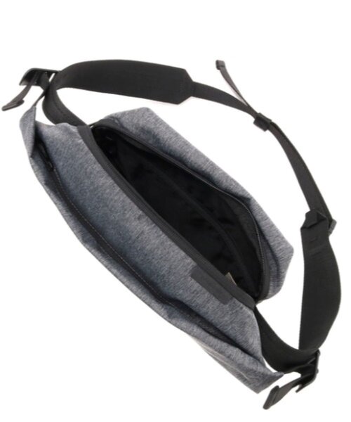 Cote&Ciel（コートエシエル）の「【Cote&Ciel/コートエシエル】Isarau (サコッシュバッグ)（ショルダーバッグ・メンズ・グレー/ブラック・FREE）」の17枚目の写真