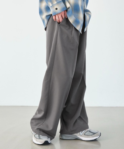 WEGO（ウィゴー）の「WEGO/バギースラックス（スラックス・メンズ・ライトベージュ/ダークグレー/ブラック/ブラウン・LARGE/MEDIUM/SMALL）」の3枚目の写真