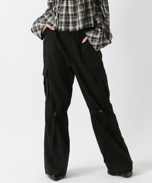 FOREVER 21（フォーエバー トゥエンティーワン）の「【2025SS】ベルトデザインフレアパンツ（その他パンツ・レディース・ブラック/カーキ・SMALL/MEDIUM）」の16枚目の写真