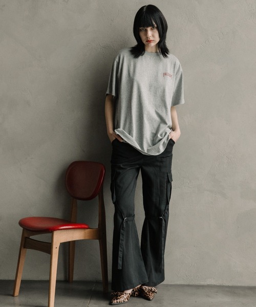 FOREVER 21（フォーエバー トゥエンティーワン）の「【2025SS】ベルトデザインフレアパンツ（その他パンツ・レディース・ブラック/カーキ・SMALL/MEDIUM）」の4枚目の写真