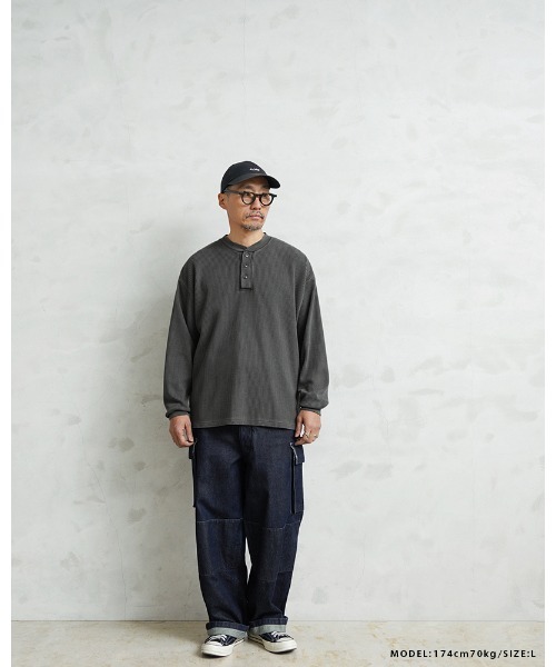 WAIPER.inc(ワイパーインク)の「SCREEN STARS×WAIPER 2521-419WP L/S ヘンリーネック サーマル Tシャツ PIGMENT(Tシャツ/カットソー・メンズ・ブラック/ネイビー/オリーブ/グレー・M/L/XL)」の11枚目の写真