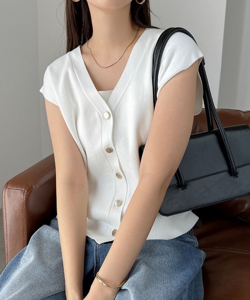 andme（アンドミー）の「金ボタンノースリーブニットトップス（ベスト・レディース・ベージュ/ネイビー/ブラック/グレー/オフホワイト/ブラウン・M）」の13枚目の写真