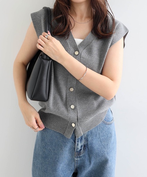 セール】金ボタンノースリーブニットトップス（ベスト）｜andme