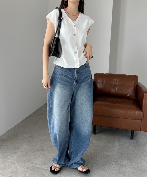 andme（アンドミー）の「金ボタンノースリーブニットトップス（ベスト・レディース・ベージュ/ネイビー/ブラック/グレー/オフホワイト/ブラウン・M）」の14枚目の写真