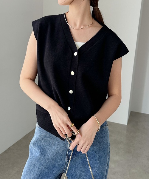 andme（アンドミー）の「金ボタンノースリーブニットトップス（ベスト・レディース・ベージュ/ネイビー/ブラック/グレー/オフホワイト/ブラウン・M）」の22枚目の写真