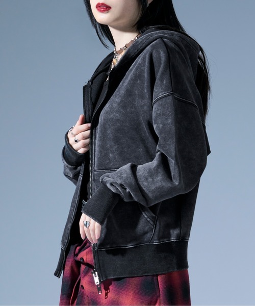 Ellno Loset（エルノロゼット）の「ウォッシュ加工ダブルジップフーディ/フィンガーホール付（パーカー・メンズ・ブラック・SMALL/MEDIUM/LARGE）」の3枚目の写真